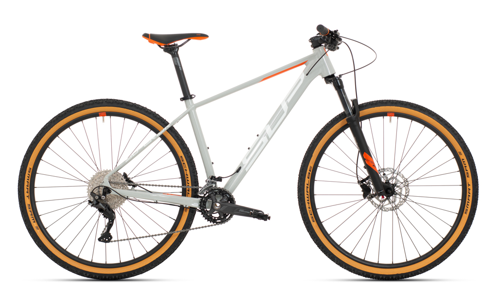 XC 889 - MY22
