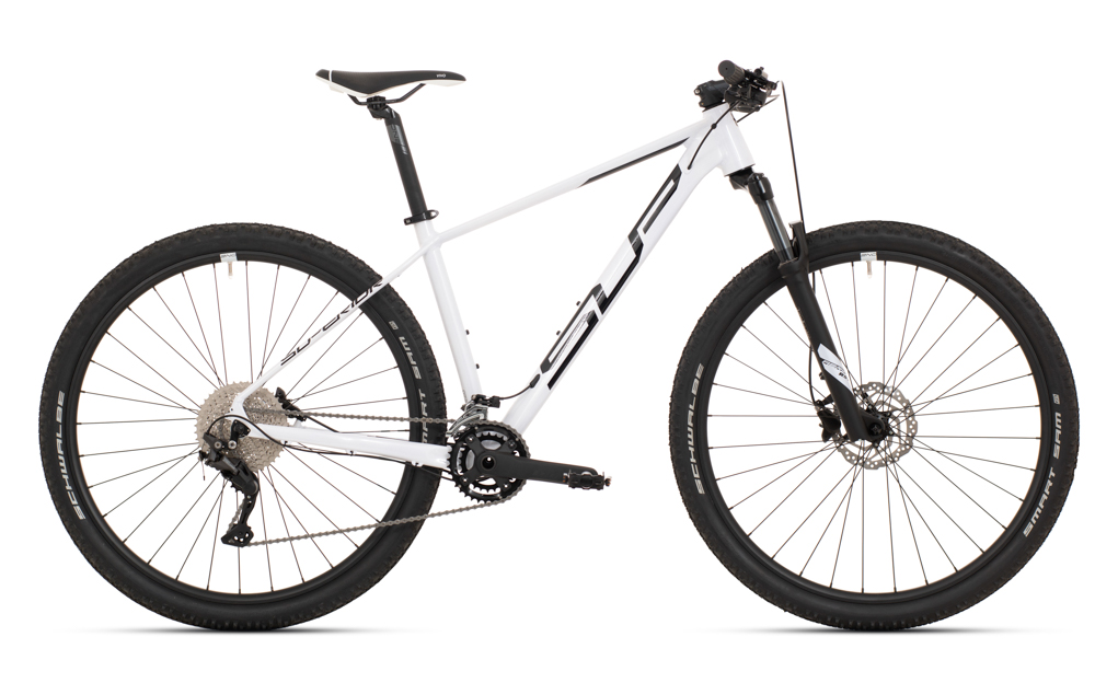 XC 879 - MY22