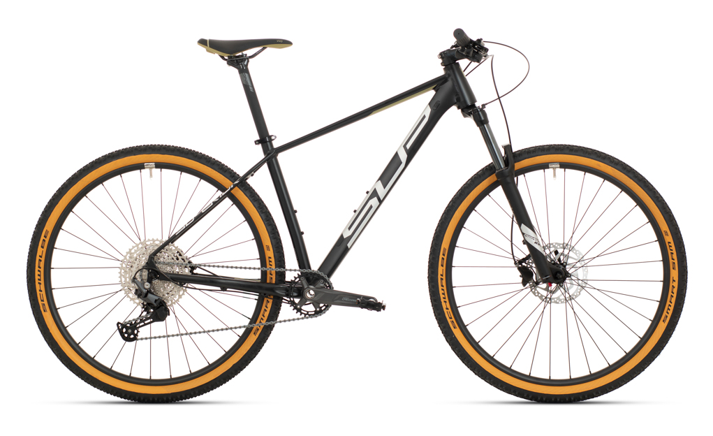 XC 899 - MY22