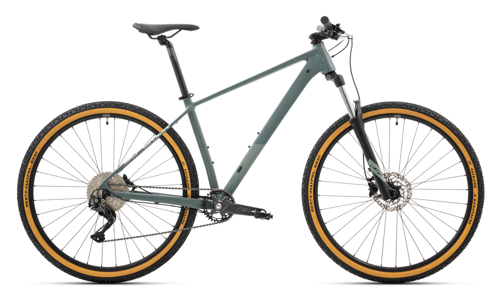 XC 859 - MY23
