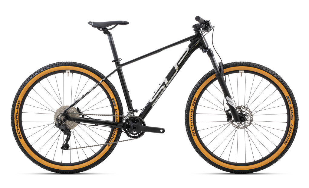 XC 879 - MY23